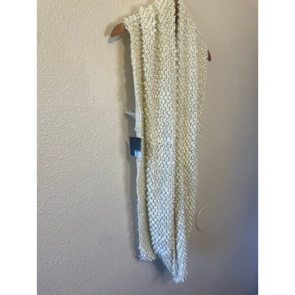 NWT Staring at Stars Anthropologie Loose Knit Ivory Cozy Chunky Infinity Scarf - Picture 10 of 12